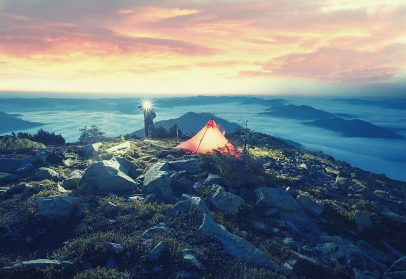 https://www.myopencountry.com/wp-content/uploads/2021/06/best-camping-lantern-featimg.jpg